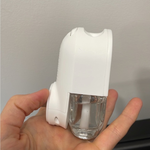 febreze dual scents and plug-in - Picture 2 of 3